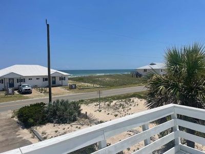 841 E Gorrie Dr, Saint George Island, FL, 32328