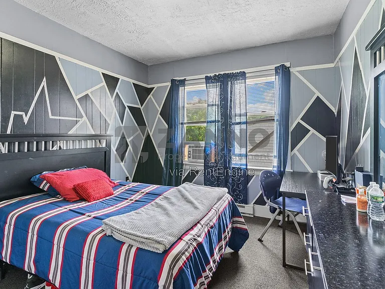 121 Farmington Ave #3 — Photo 10