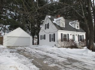 29 Providence Ave, Falmouth, ME 04105