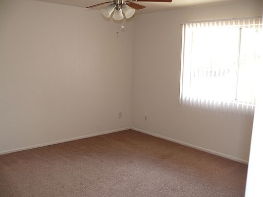 5th image of 5520 N 71st Ave