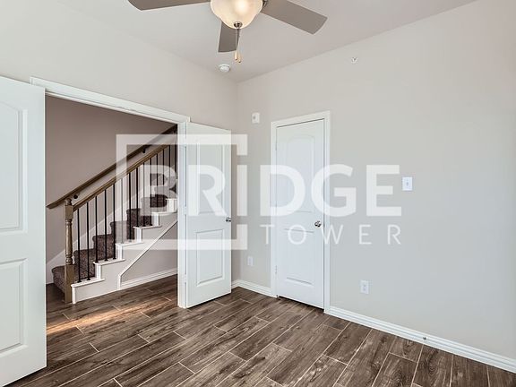 5th image of 301 Lamar St Unit 5