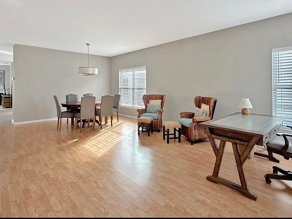 3rd image of 324 Reynolds Rd