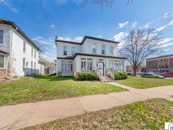 303 N Broad St, Mankato, MN 56001