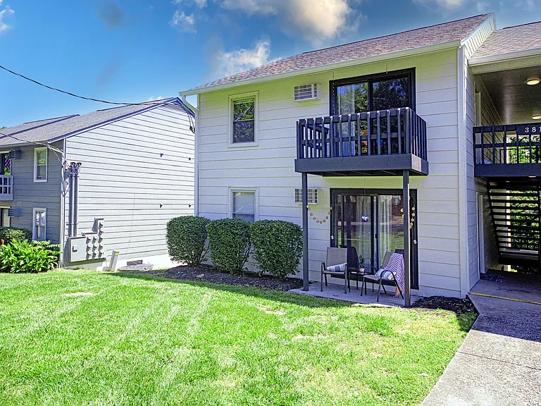 Community wide Glow-Up! Cozy floorplans and peaceful views!