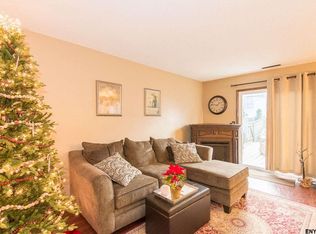 33 Stoney Creek Dr, Clifton Park, NY 12065