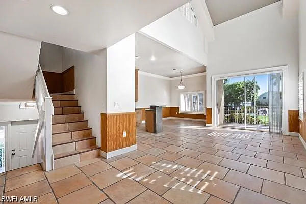 819 James St — Photo 3