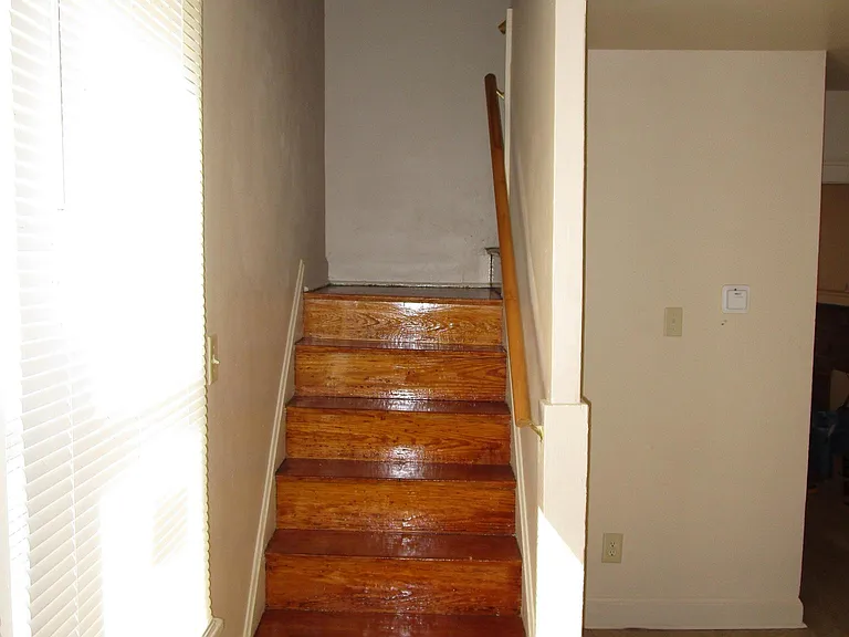 2665 Palmetto St — Photo 8