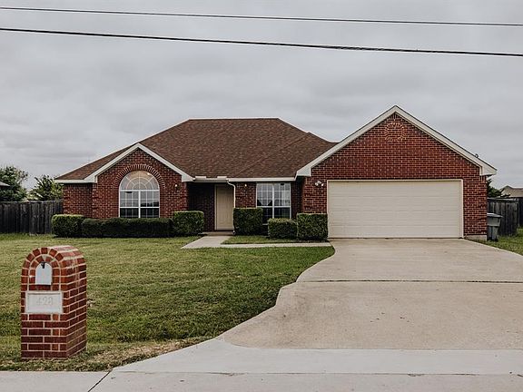 2nd image of 428 Geren Dr