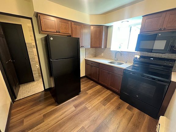 3rd image of 241 Langdon St #2684b3bbf
