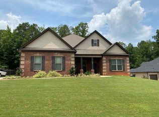 520 Twelve Oaks Dr, Senoia, GA 30276