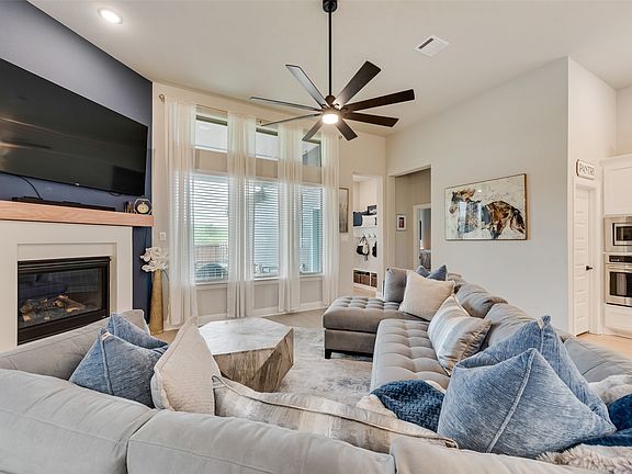 4th image of 1028 Almond Blossom Cir