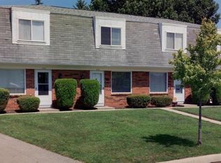 1112 McCarley Dr E, Columbus, OH 43228