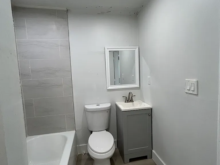 Belvedere Dr — Photo 9
