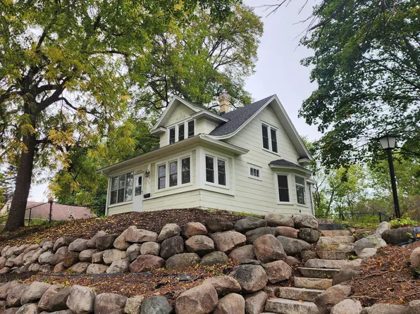 623 Iowa Ave E, Saint Paul, MN 55130