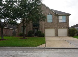 2722 Laguna Pointe Dr, Pearland, TX 77584