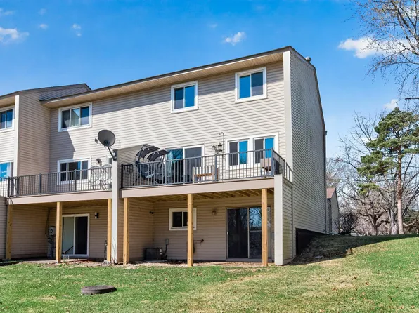 12293 Drake St NW, Coon Rapids, MN 55448