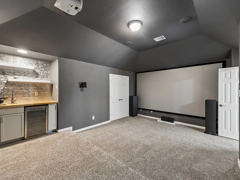 11901 Smithton Ave — Photo 24