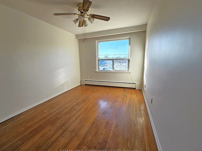 423 Pharmacy Ave #5 — Photo 8