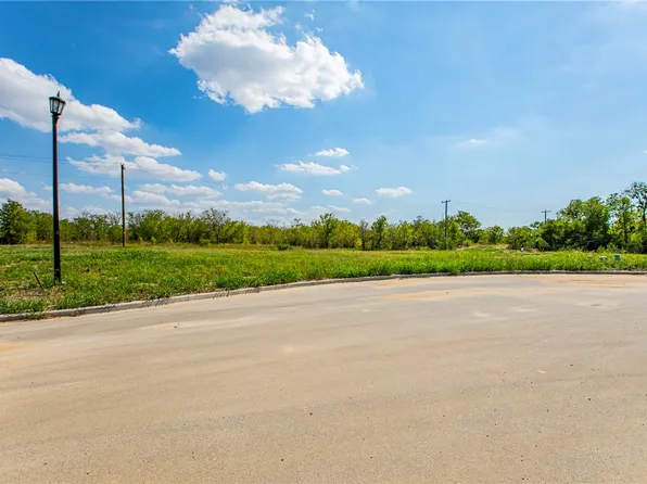 964 Gallant Fox Rd, Hewitt, TX 76643
