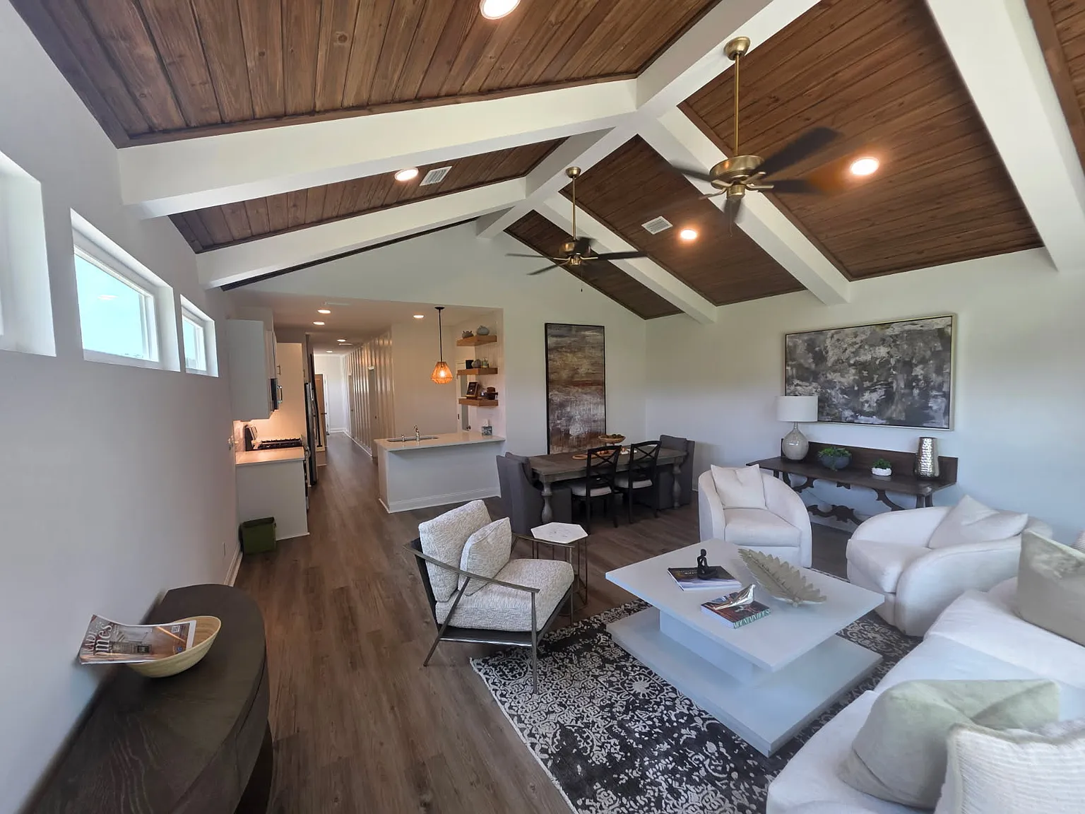 3 bed, 2.5 bath, 1622 sqft, $2,450 — Photo 2