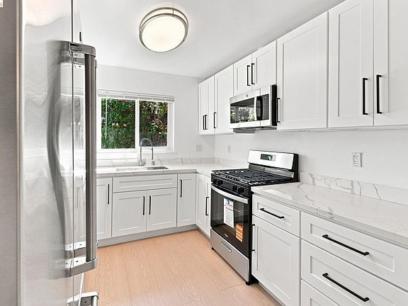 3rd image of 1151 Sereno Dr
