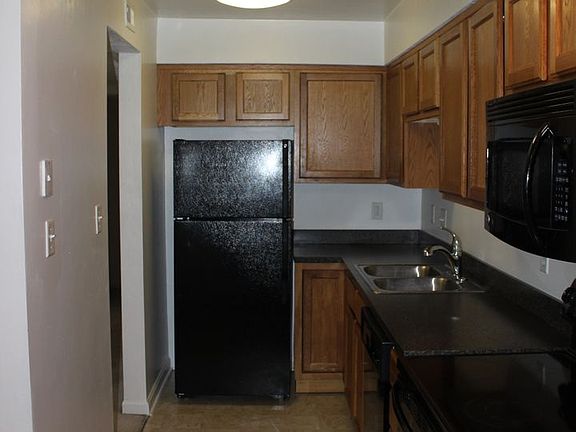5th image of 1700-1790 Liberty Ln #40