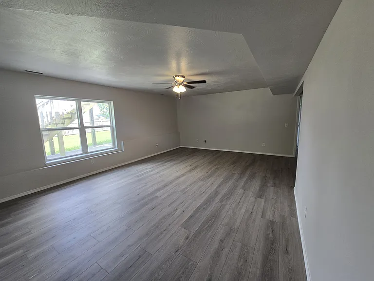 5731 W David St — Photo 10