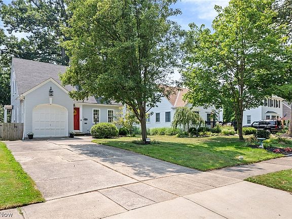 2nd image of 26707 Normandy Rd