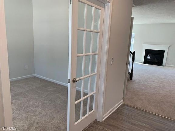 3rd image of 420 Lakeland Way