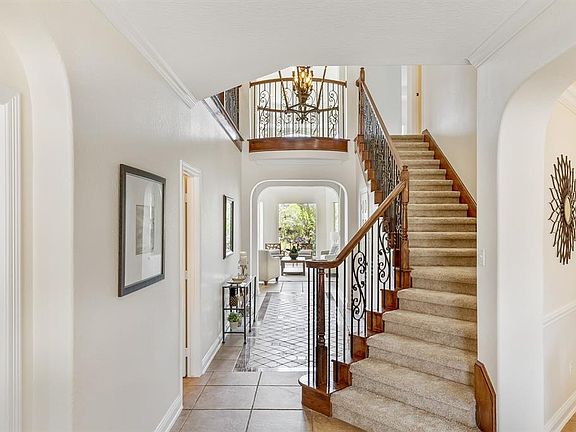 4th image of 13303 Sun Canyon Ct