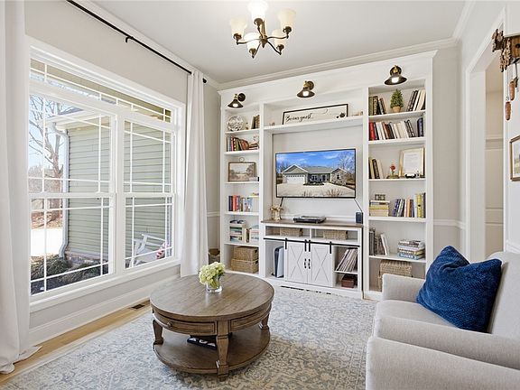 5th image of 508 Ivy Spring Ct