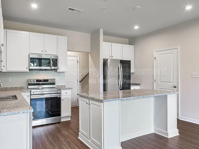 14445 Hancock Towns Dr — Photo 12