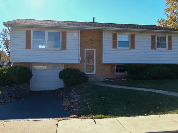 1520 Walnut Ave, Hanover Park, IL 60133