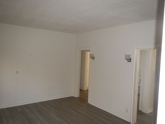 5th image of 1973 Wilcox Ave APT 3