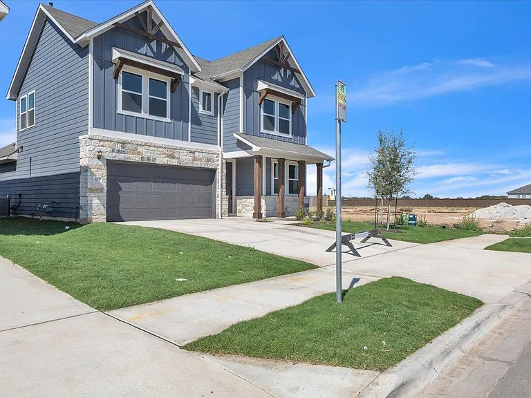 302 Willow Heights Dr — Photo 2
