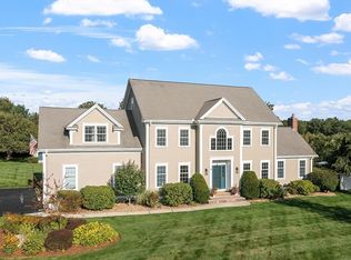 4 Sinbad Ln, Westford, MA 01886