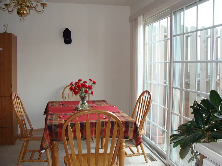 32 Keefer Way — Photo 21