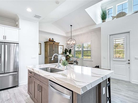 4th image of 6984 Saona Ct