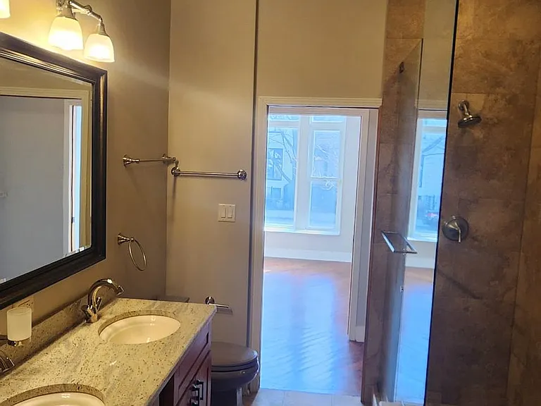 2746 W Warren Blvd #1 — Photo 13