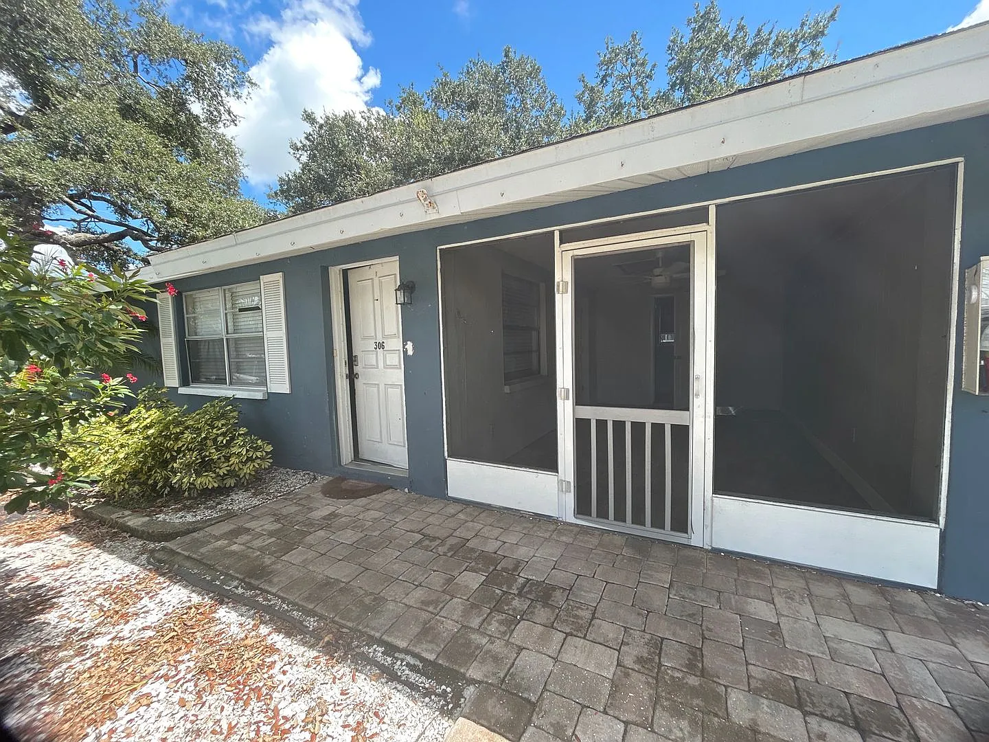 Pet-friendly Cute Duplex in Nokomis! Move in Ready! Parks nearby! — Photo 2