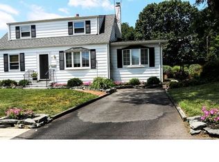 20 Krueger Ln, Hamilton, NJ 08620