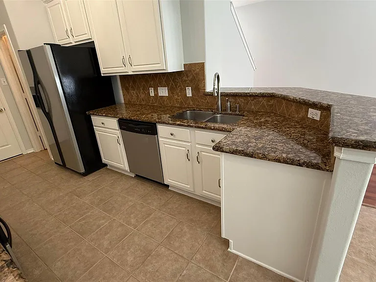 35 Ledgestone Pl — Photo 13