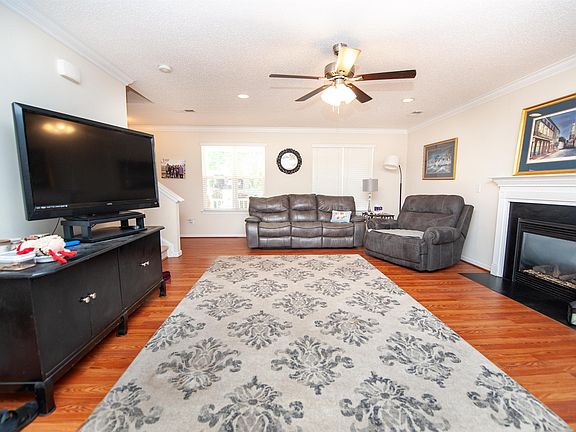 5th image of 668 Branch View Dr
