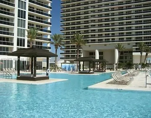 Beach Club Three Condo — Photo 4