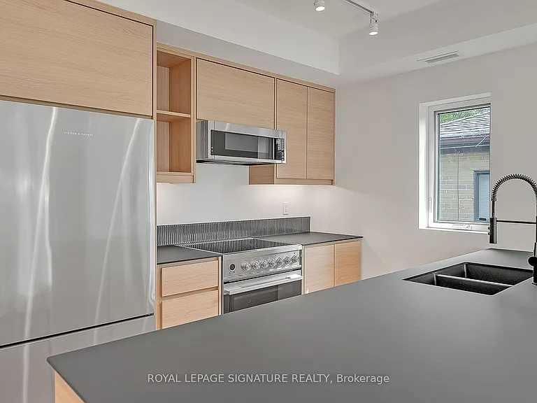 1254 Davenport Rd #4 — Photo 6