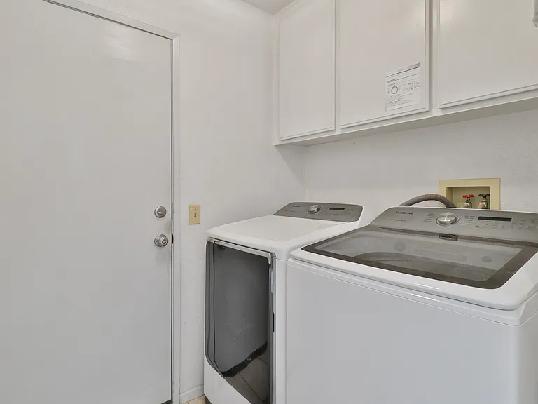 4590 Fern Valley Ct — Photo 26