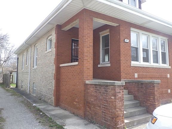 2nd image of 10917 S Wood St