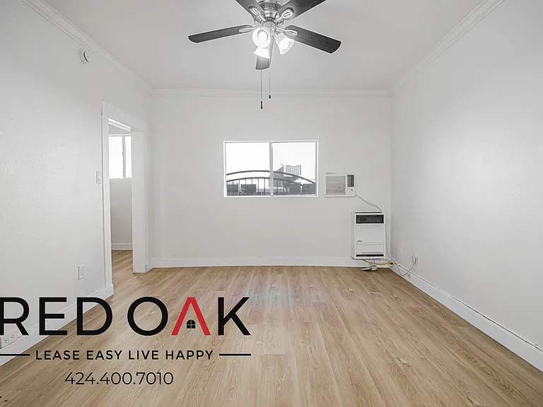4348 Lockwood Ave #3 — Photo 2