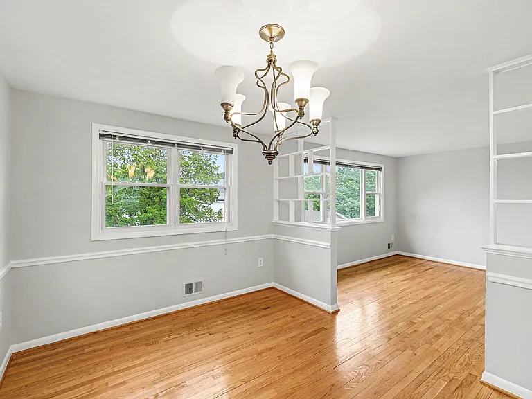 7014 Dower House Rd — Photo 11