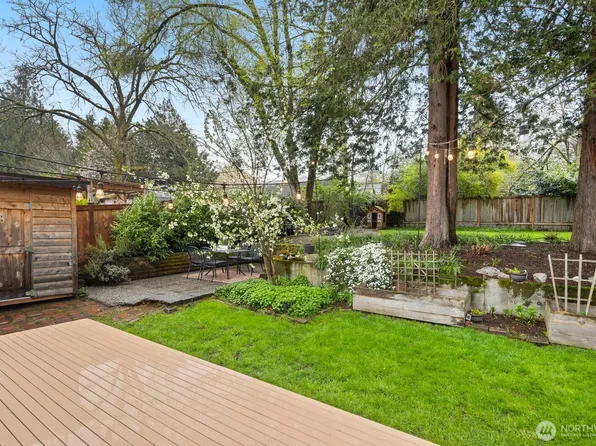 11710 Bartlett Avenue NE, Seattle, WA 98125